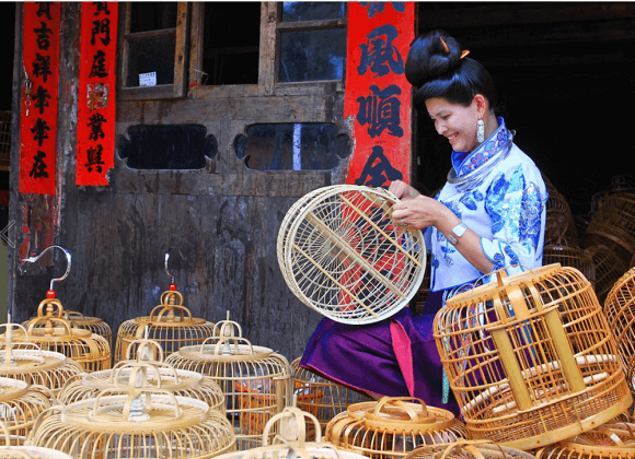 The girl in the village of Kala