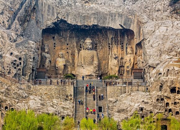 Longmen Grottoes in Luoyang