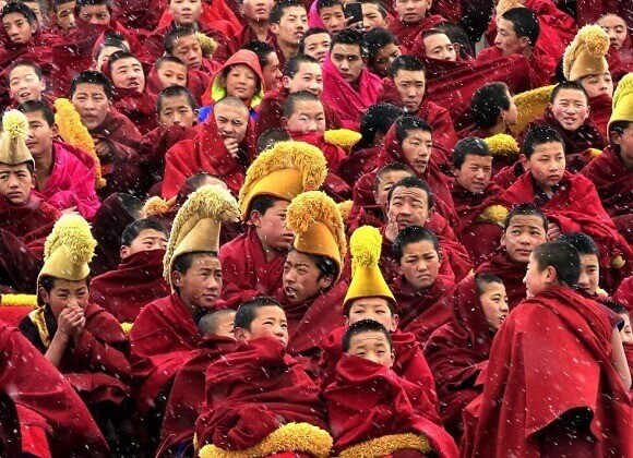 Monks at Langmusi Temple