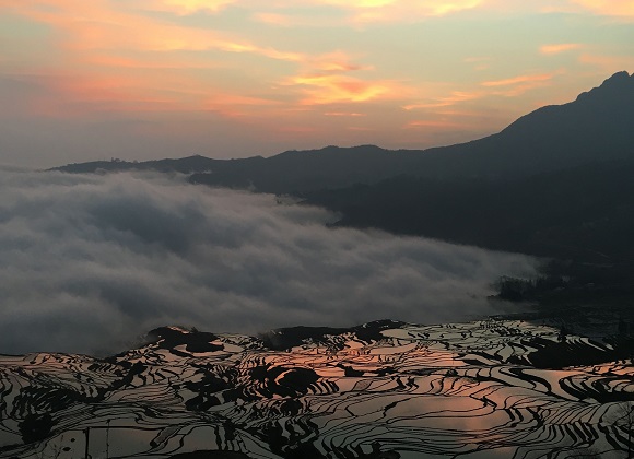Sunset view of Yuanyang Terrace