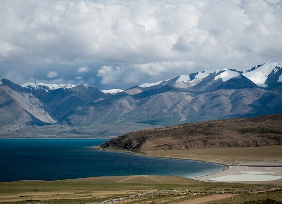 Tibet Yamdrok Lake
